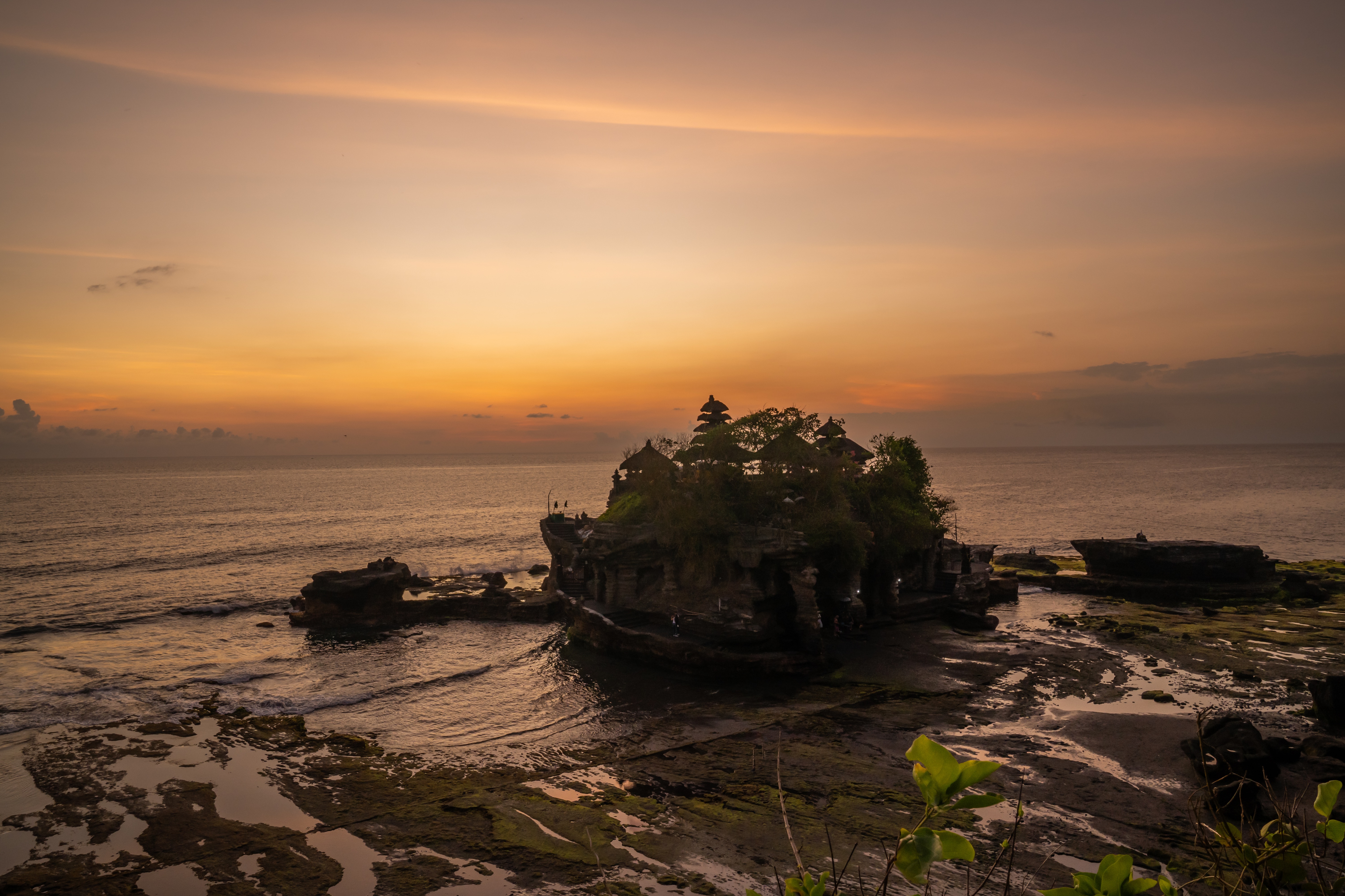 Tanahlot-portrait.jpg (8.45 MB)