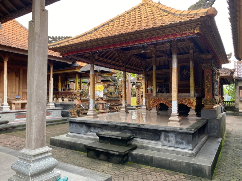 バリの伝統家屋に宿る、調和のかたち