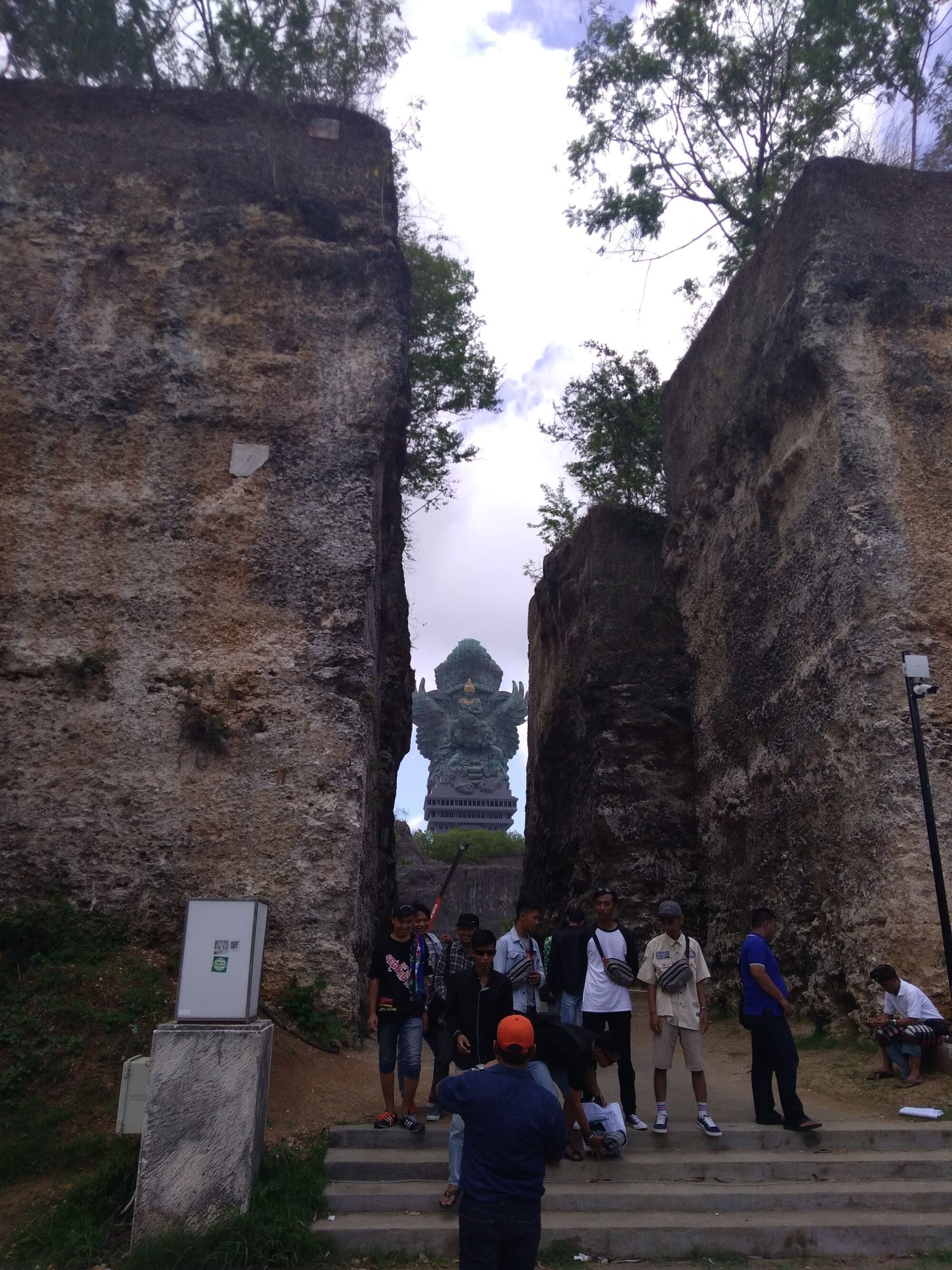 high (1).jpg (836 KB)